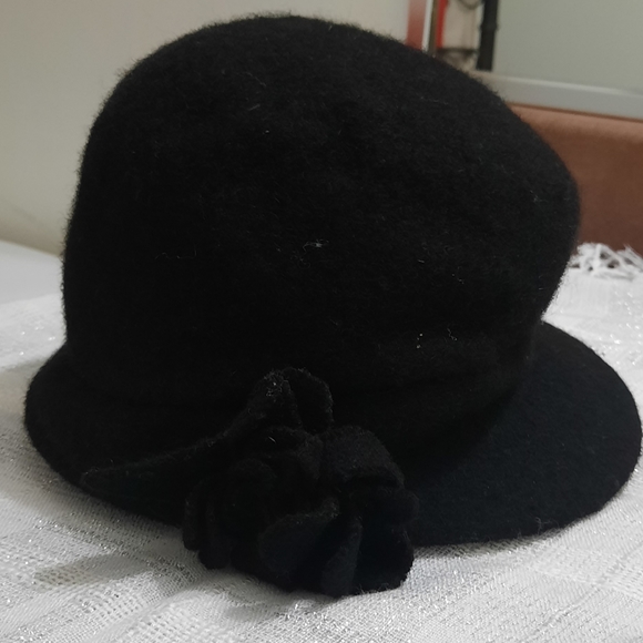 Ricki's vintage Hat with flower detail - Picture 2 of 4